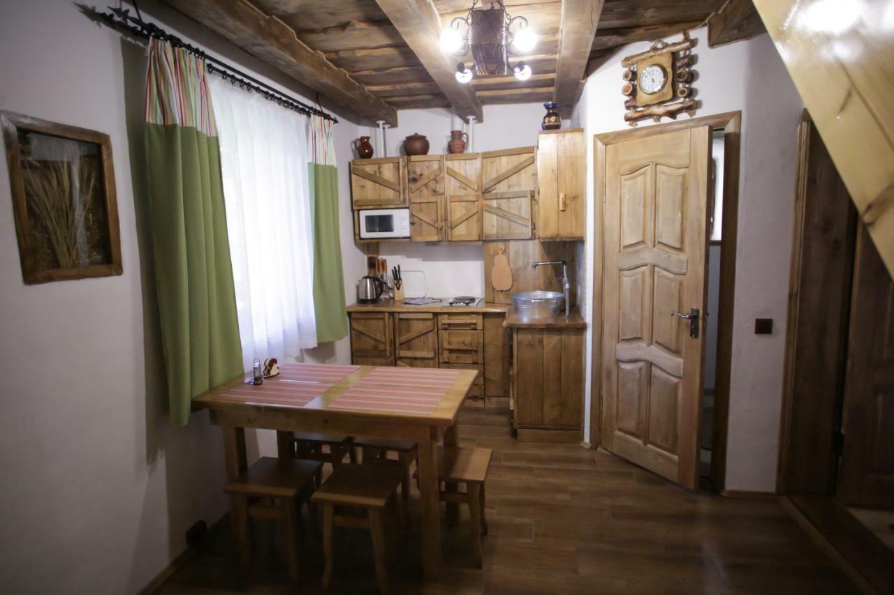 Еко Дім З Соломи Vila Solochin Exterior foto